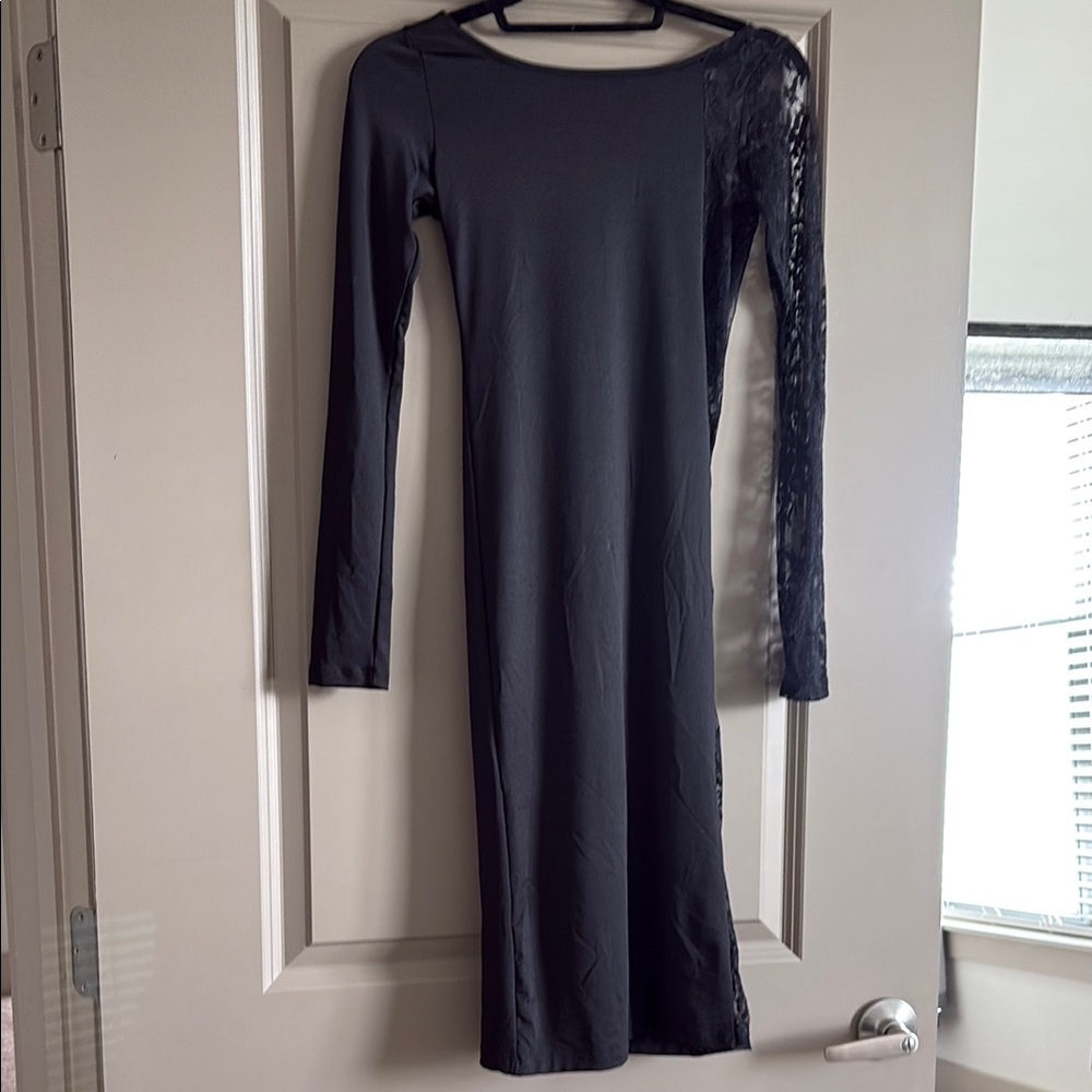 Elegant Black Lace Sleeve Dress